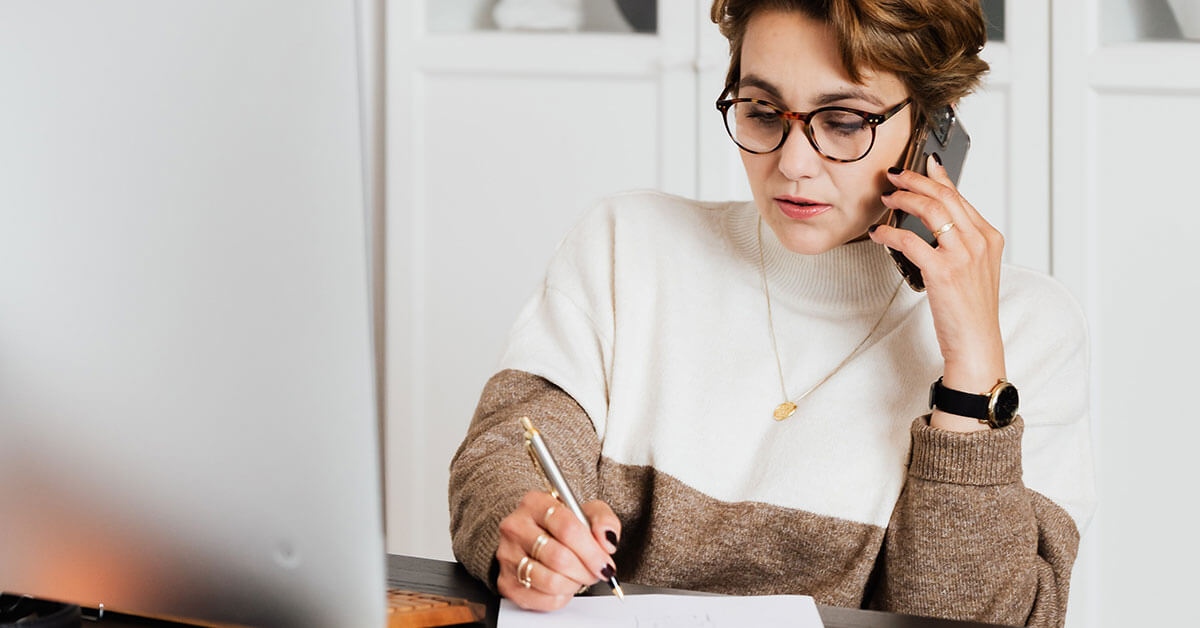 How to Write a Cold Call Script That Sells + Free Templates