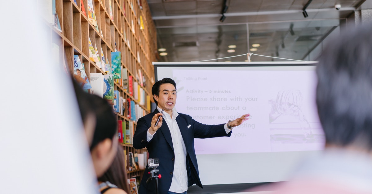 6 Best Free Presentation Software for Salespeople 2022