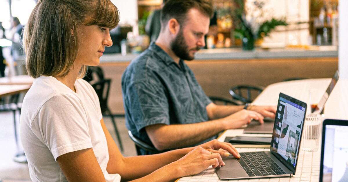 8 Best Free Sales Deck Templates With Real Examples