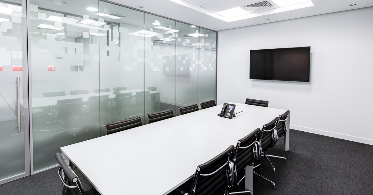 How to Create & Deliver a Sales Presentation (+ Template)