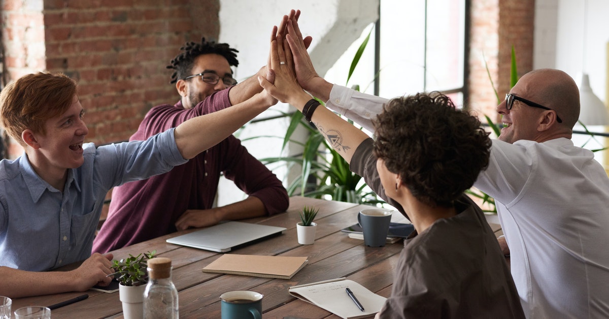 6 Best CRMs for Startups in 2022 & Beyond