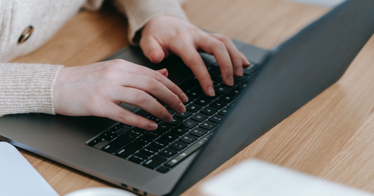 Top 31 Cold Email Tips for Sales Prospecting Success