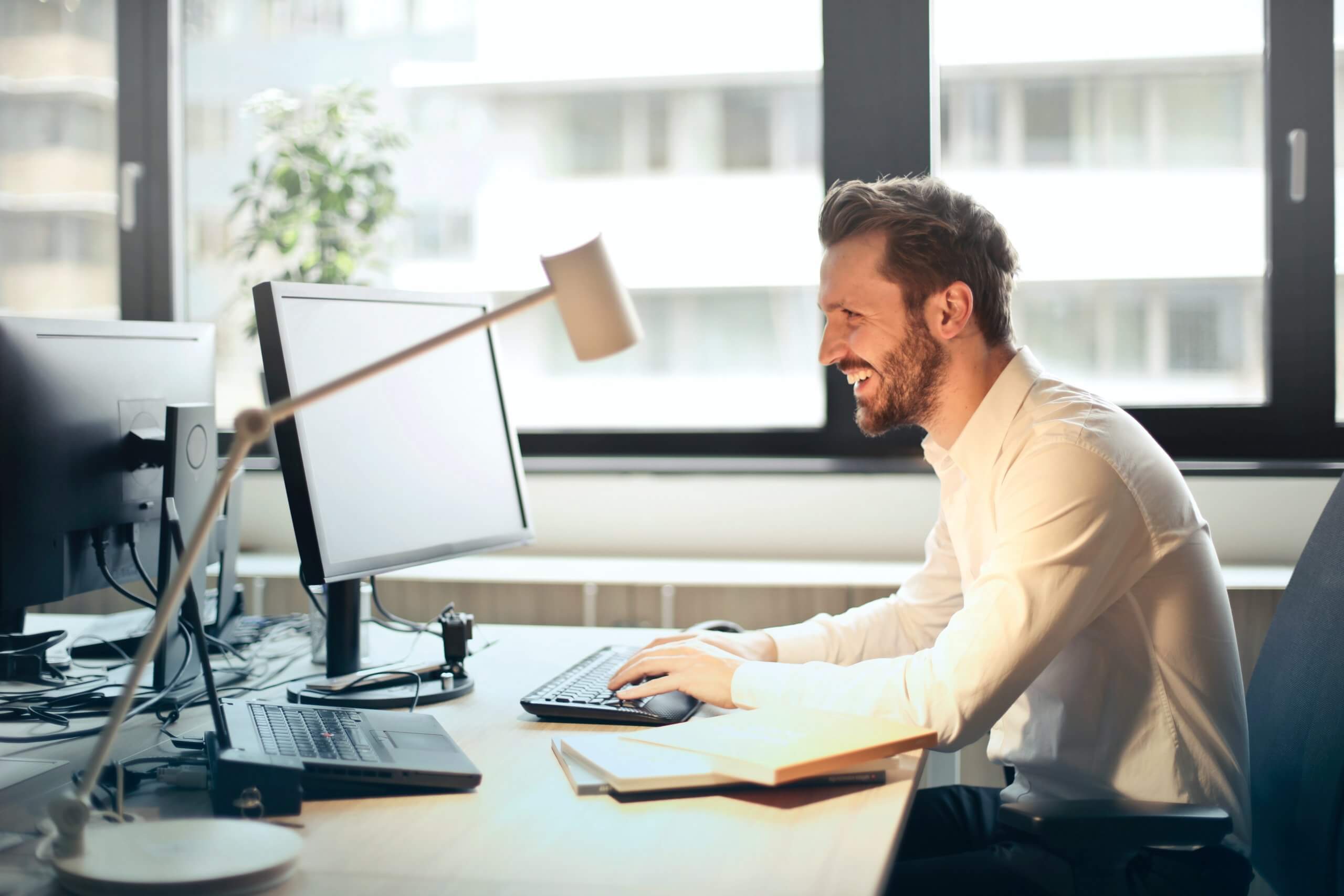 Top 25 CRM Software Benefits & Advantages by Experts 2022