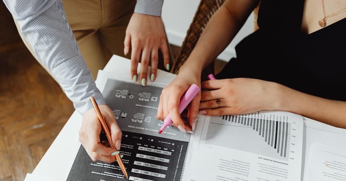 How to Create a Buyer Persona in 9 Steps + Free Template