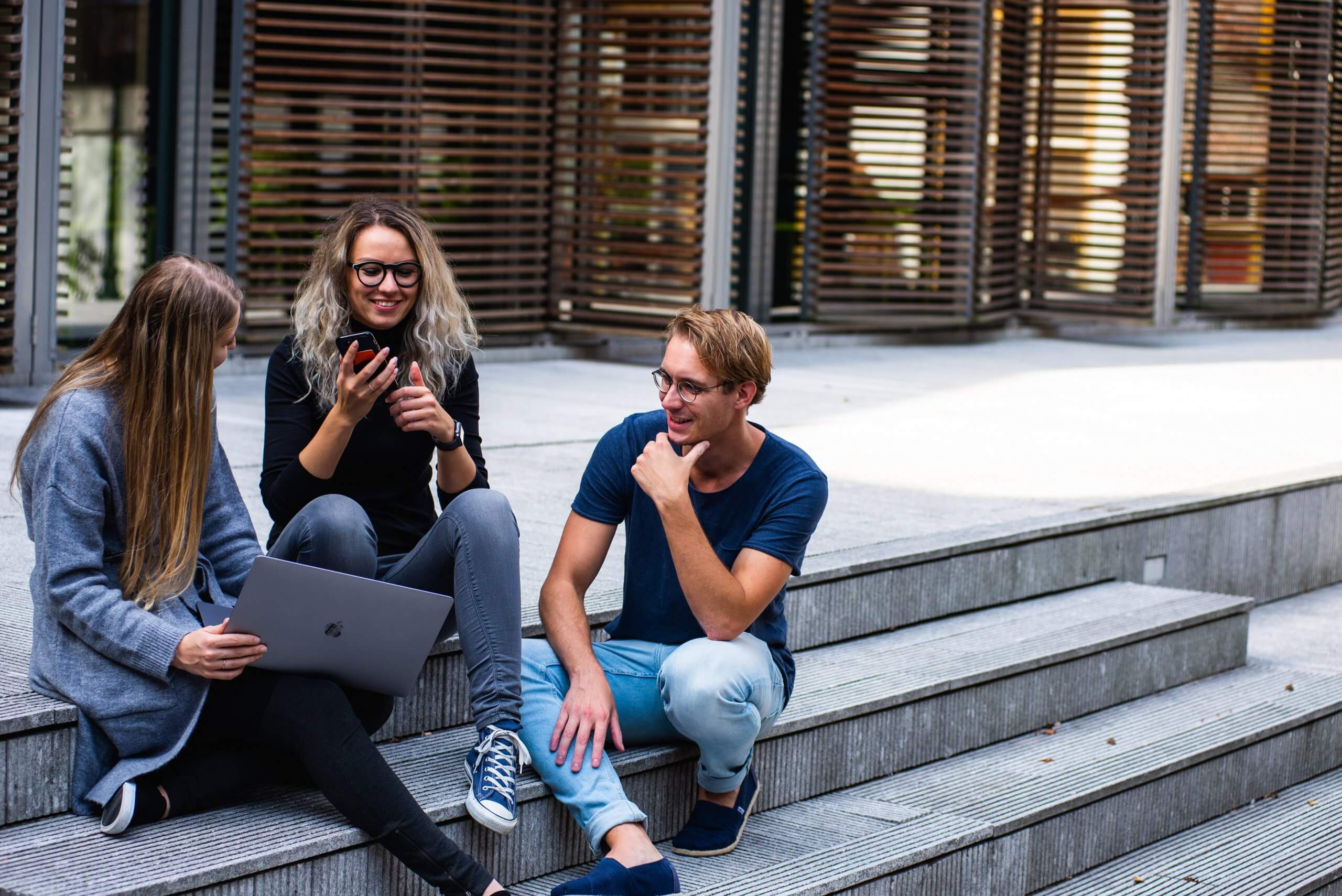 How to Create a Customer Profile in 7 Steps + Free Template