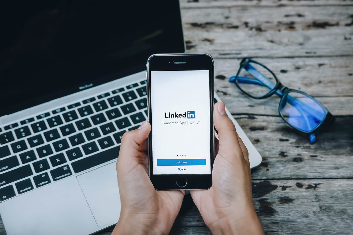 How to Build a LinkedIn Profile for Salespeople in 2023